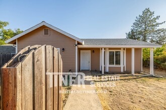 Building Photo - 9304 Orangevale Ave