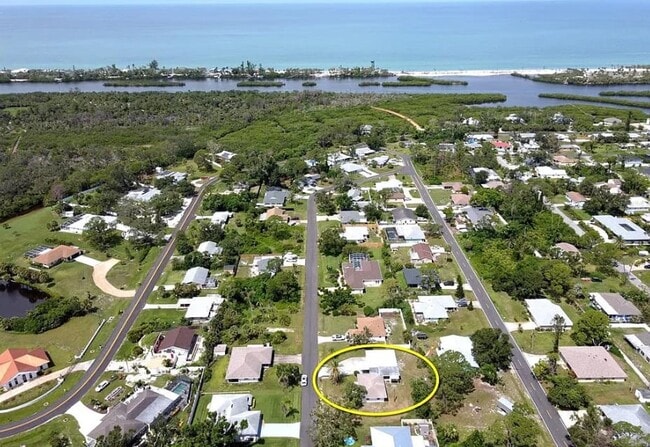 Building Photo - 1432 Poinciana Rd