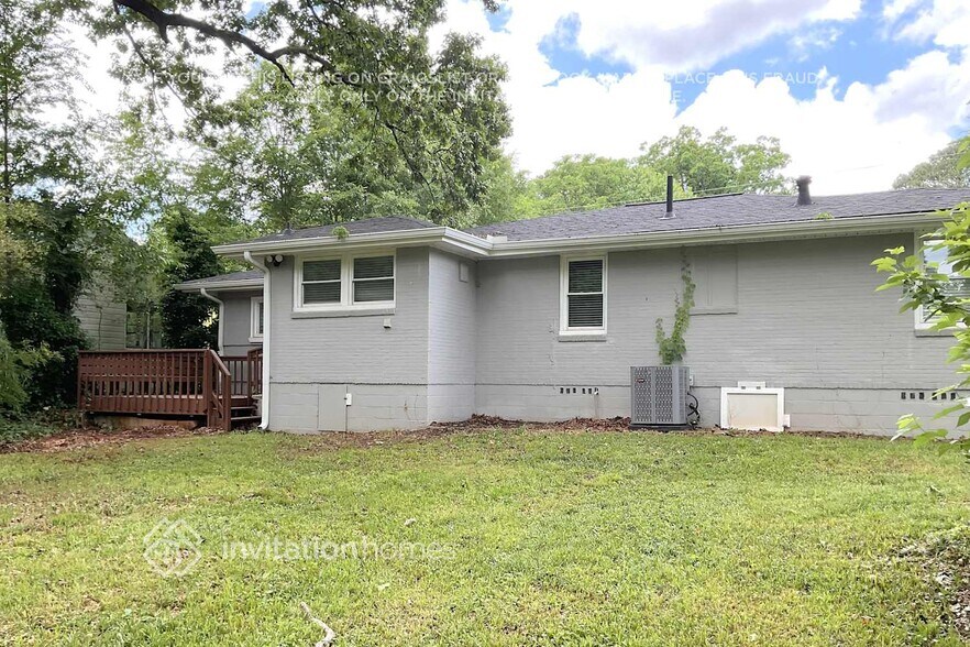 Building Photo - 3447 Jackson Dr