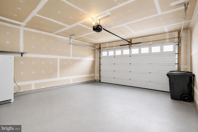 Building Photo - 3706 Singleton Terrace