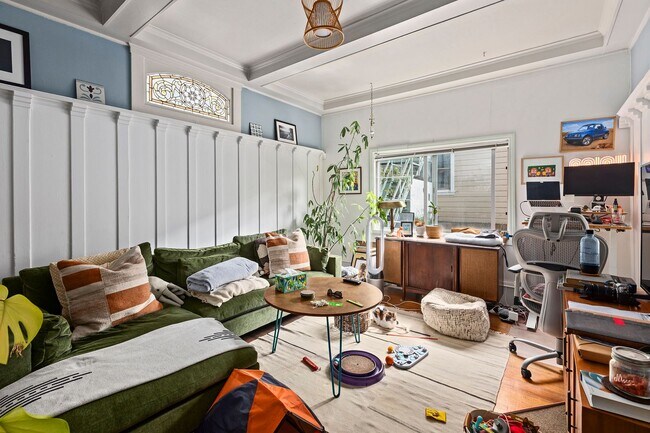 Building Photo - 1809 Oak St