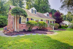 Building Photo - 114 Richards Rd