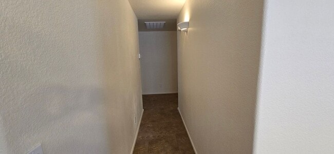 Building Photo - Feels Like Home