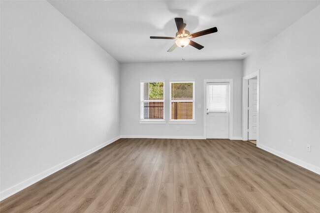 Building Photo - 8550 Blueberry Ash St