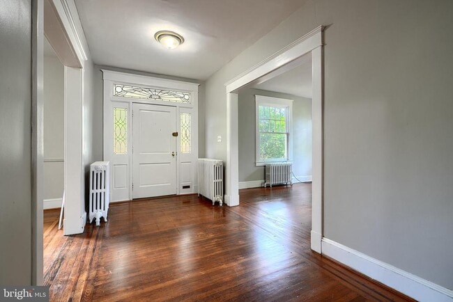 Building Photo - 720 Dryden Dr