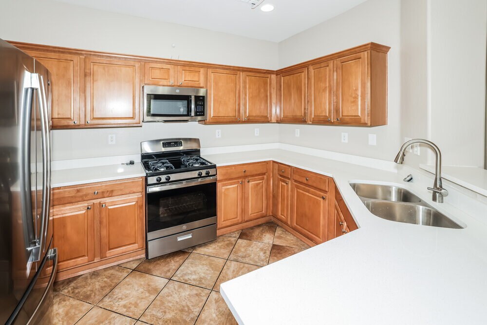Building Photo - 40810 N Hudson Ct