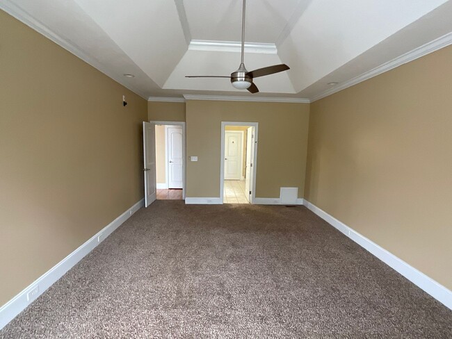 Building Photo - 1319 Hawksmoor Way
