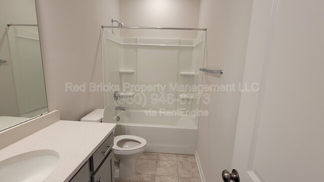 Building Photo - 2354 Donnelly Hls Ln