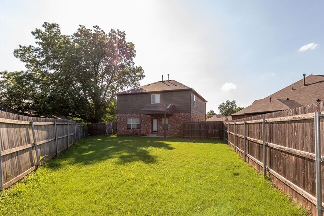 Building Photo - Beautiful 3 Bedroom, 2.5 Bath Home in Jenks