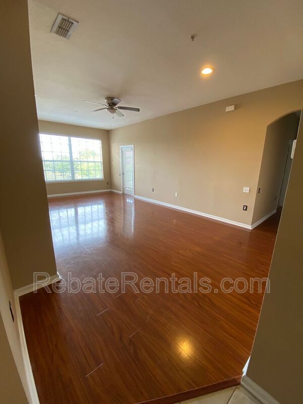 Building Photo - 7990 Baymeadows Cir E
