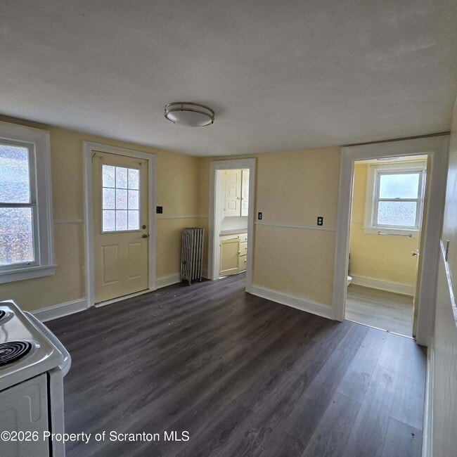 Building Photo - 114 N Hyde Park Ave