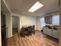 Building Photo - School Street