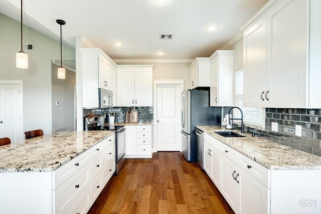 Building Photo - 12828 E Conquistador Dr