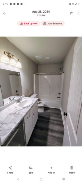 Building Photo - 18046 Richmond St