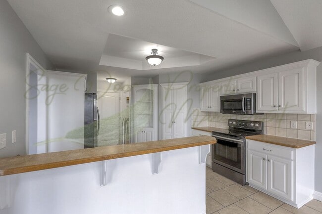 Building Photo - COMING SOON IN GRAIN VALLEY!!!