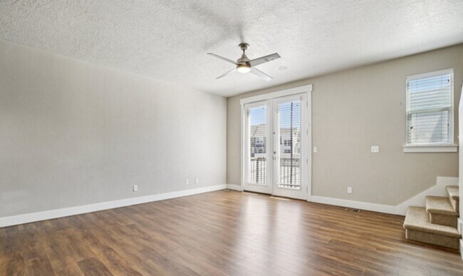 Building Photo - Your Next Home Awaits!