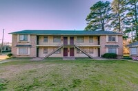 Building Photo - Coming Soon! 2/1 Apartment