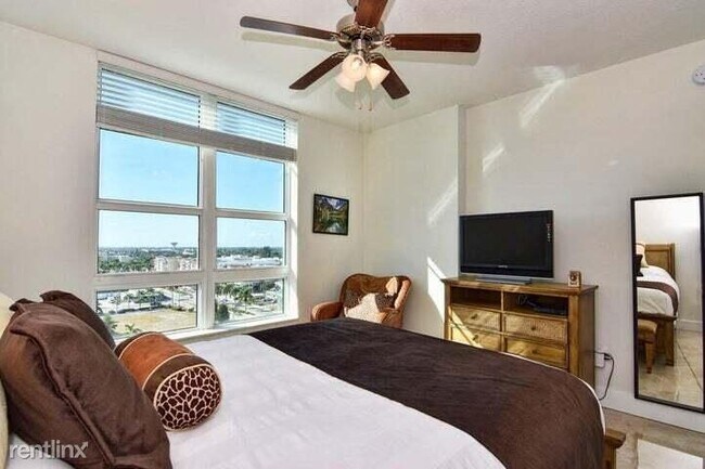 Building Photo - 2 br, 2 bath House - 350 N Federal Hwy Uni...