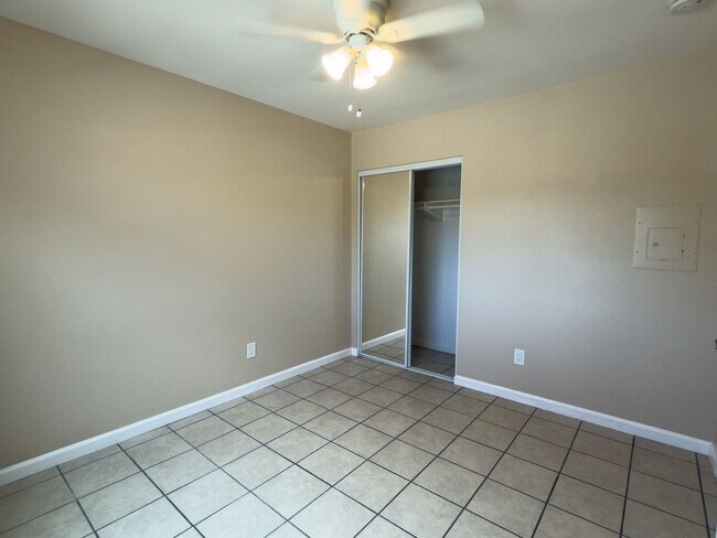 Building Photo - Casa Millar | Spacious Homes for Comfortab...