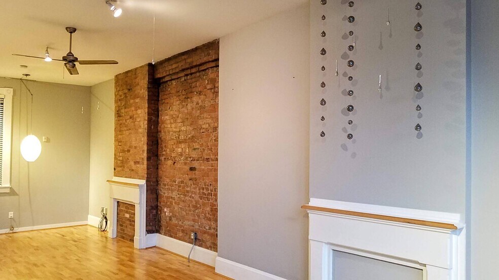 Building Photo - 1207 Vine St