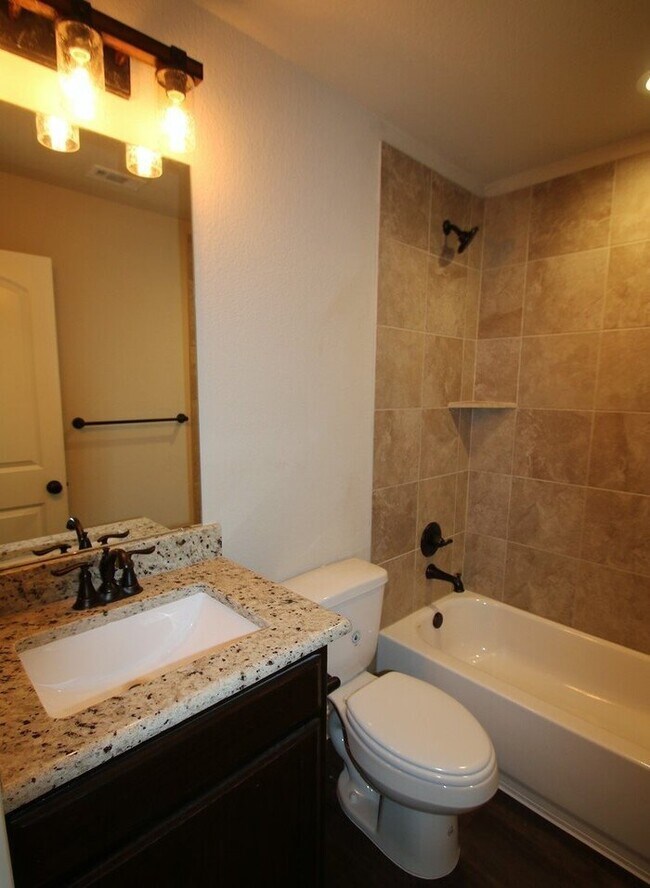 Building Photo - No Water Bill. No Lawn Care. Just Move In. | 3BD/2BA Duplex in Weatherford TX | Ready Now — Act F...