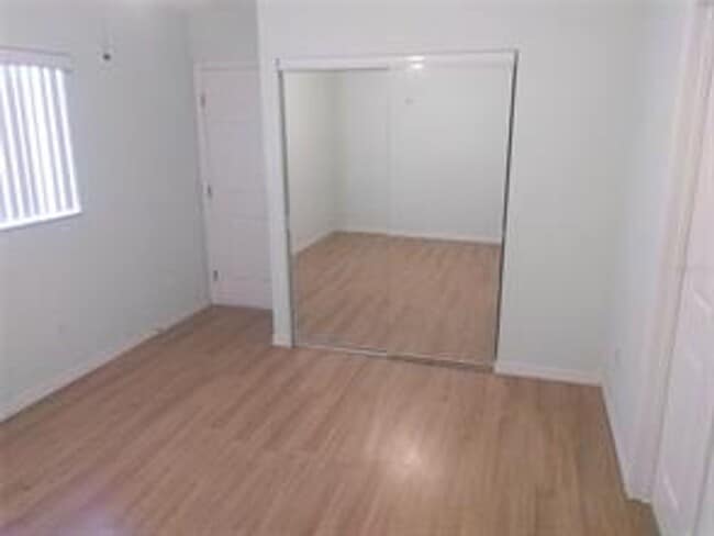 Building Photo - 55+ Community, Affordable, Lovely 2 bedroo...