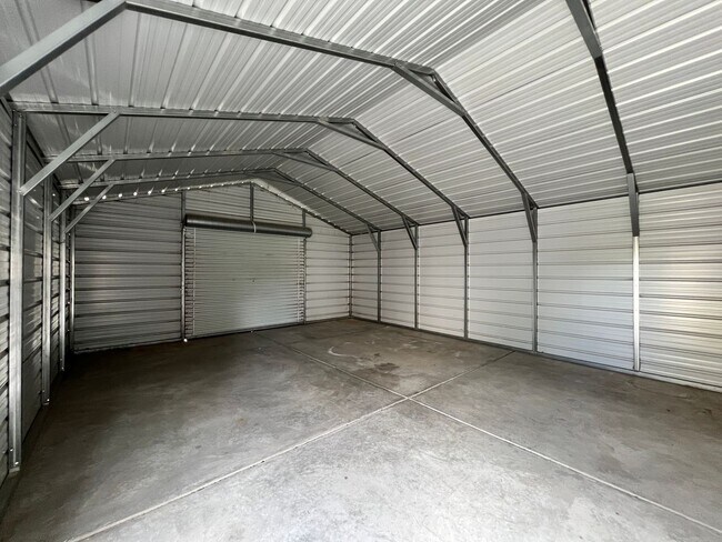 Building Photo - 2 Bed 1 Bath Home w/ Huge Shop For Rent!!!