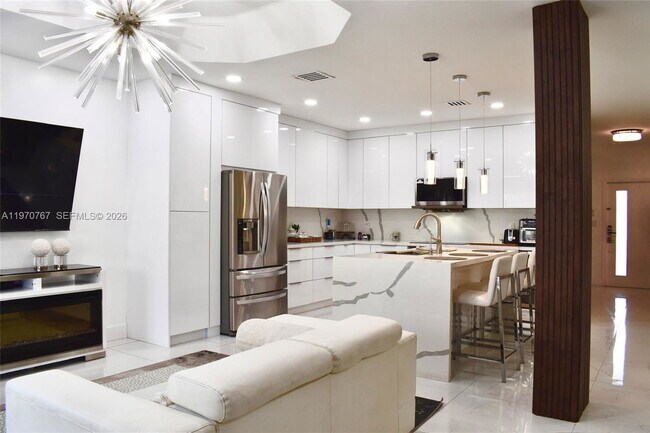 Building Photo - Northwest 107th Place, Doral, FL 33178 - 4 BR 3 BA single-family home