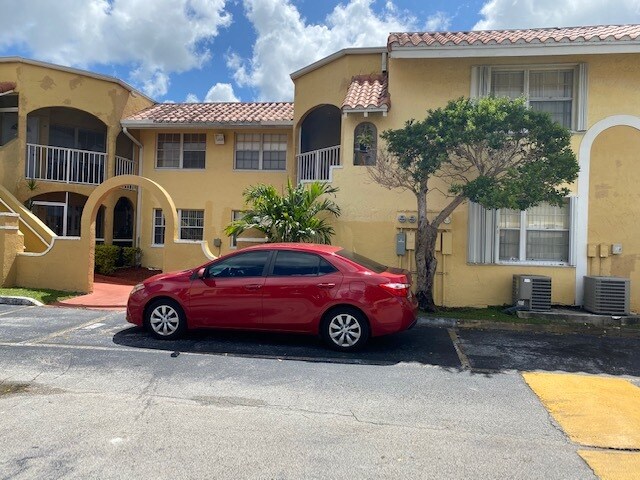 Assigned Parking in Front - 15635 SW 74th Cir Dr