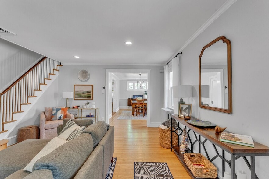 Entrance view in LV to DR with stairwell to upstairs bedrooms - 2314 Bryn Mawr Ave