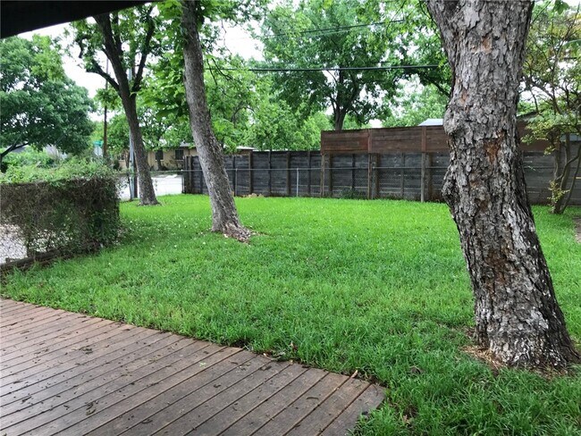 Building Photo - 1808 Princeton Ave