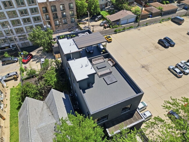 Building Photo - 5039 N Winthrop Ave