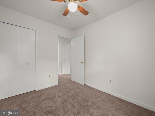Building Photo - 9537 Clocktower Ln