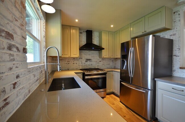 Building Photo - Beautiful Scottsdale Home 3 beds 2 baths G...