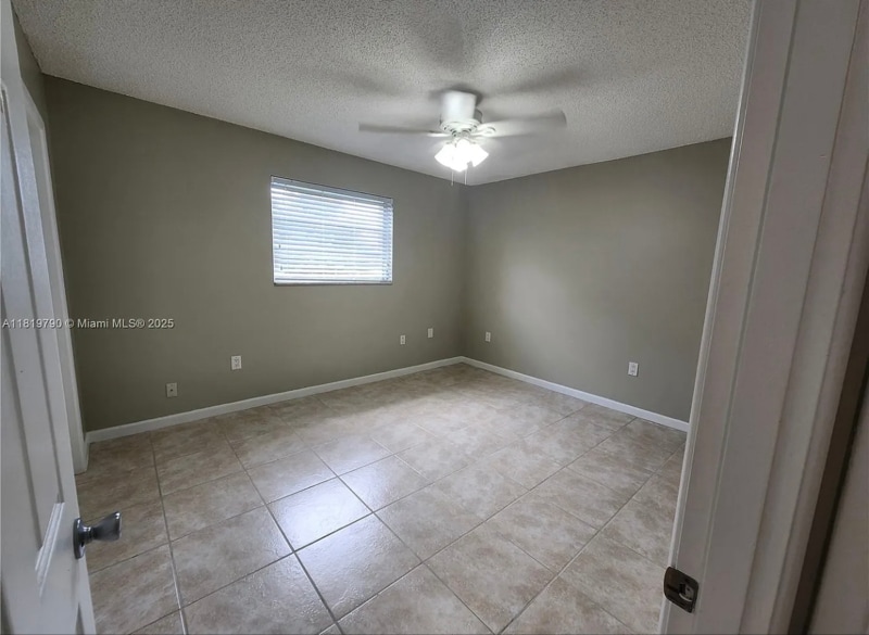Building Photo - 1806 SW 97th Ave