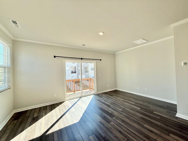 Building Photo - Stunning 3BD, 2.5BA Raleigh Townhome with ...