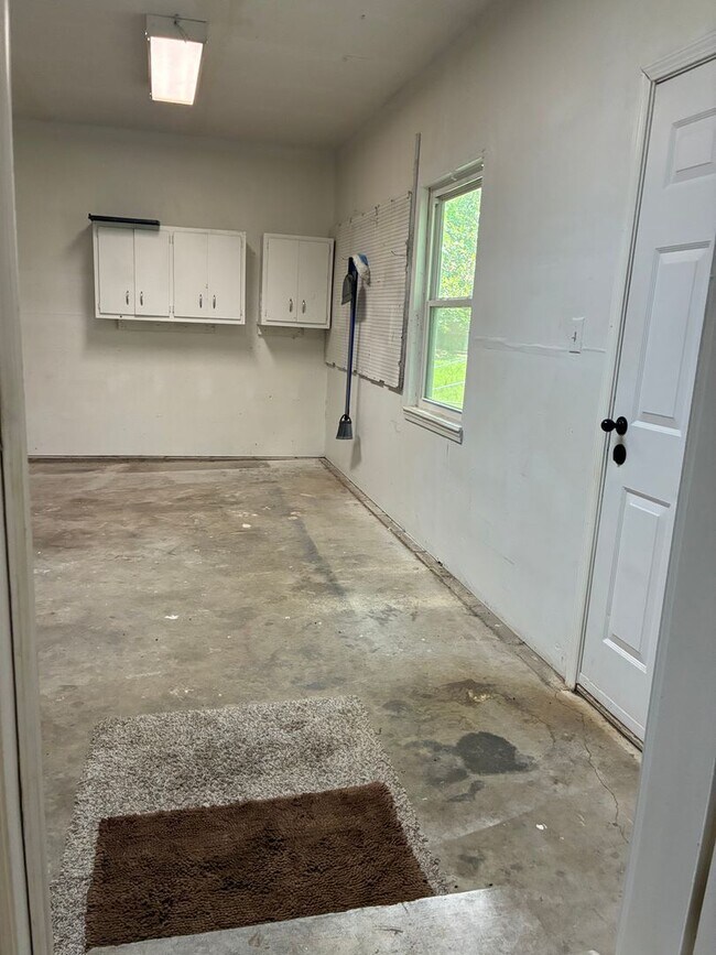Building Photo - 964 Timberwood Dr