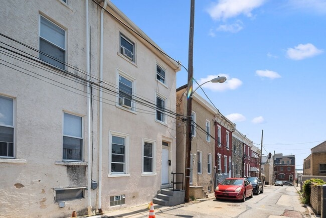 Building Photo - Charming 3-Bedroom Home Available Soon in Manayunk
