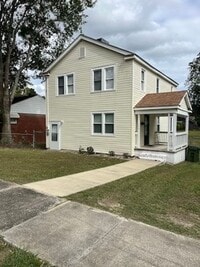 Building Photo - Nice Home, Convenient Location