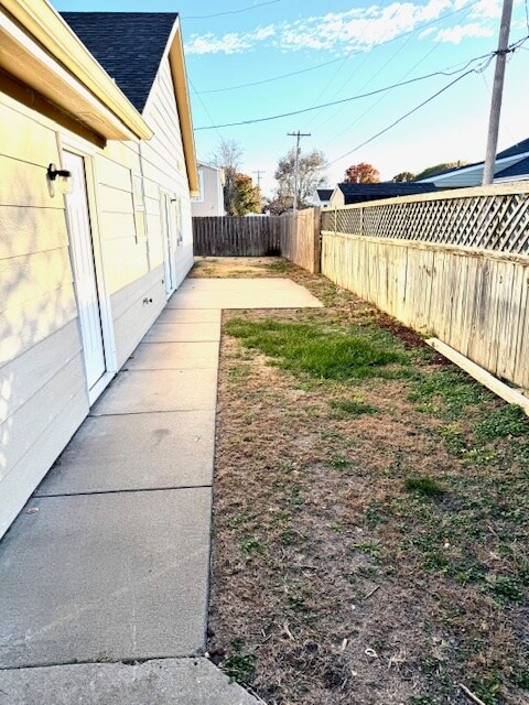 Building Photo - 1406 Martin Ave