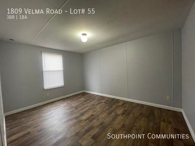 Building Photo - 1809 Velma Rd