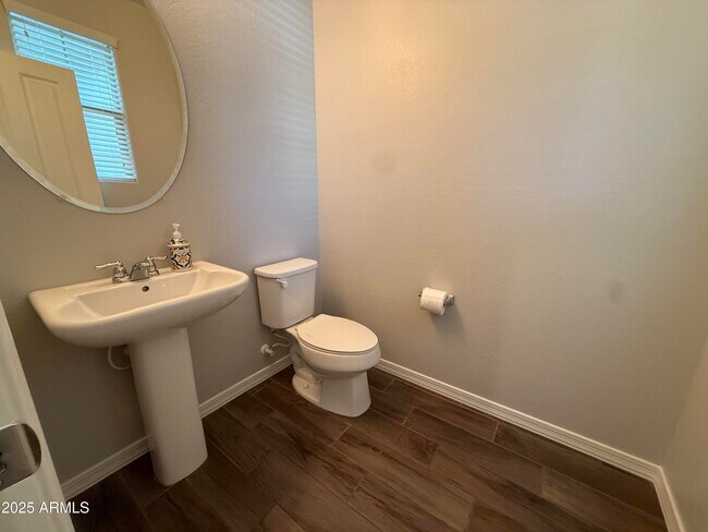 Building Photo - 9811 E Palladium Dr