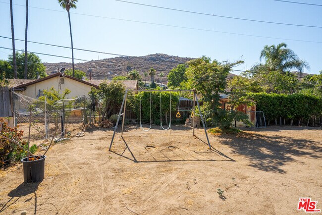 Building Photo - 6739 Garces Ave