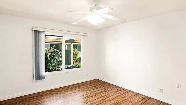 Building Photo - "Charming 1-Bedroom Retreat: Cozy 717 Sq Ft Haven in Sunny CA!"