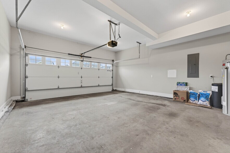 Building Photo - 792 Crestone Ln