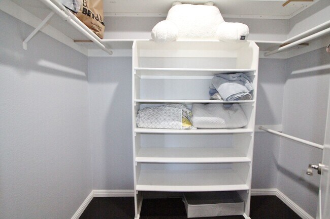 Building Photo - $2,890- GORGEOUS TWO BEDROOM CONDO IN CENTRAL FREMONT BLOCKS FROM BART