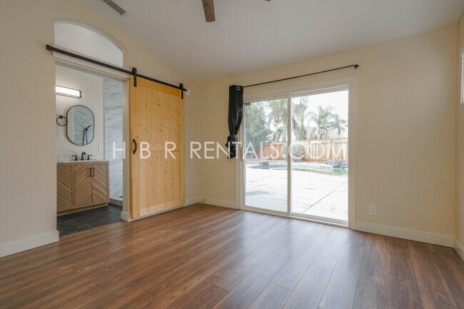 Building Photo - Single Story 3 bedroom home *SOLAR* *POOL*...