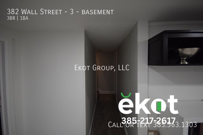 Building Photo - 382 Wall St