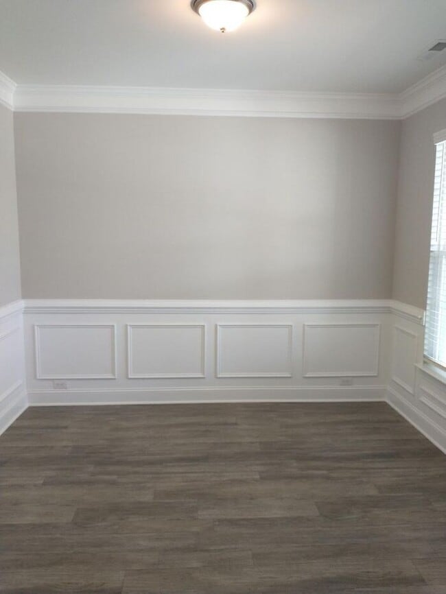 Building Photo - Coming Soon - Gorgeous Home with 4 bedroom, 2.5 bath and large loft area!