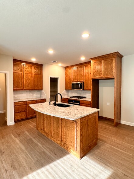 Building Photo - 1330 Milltown Rd